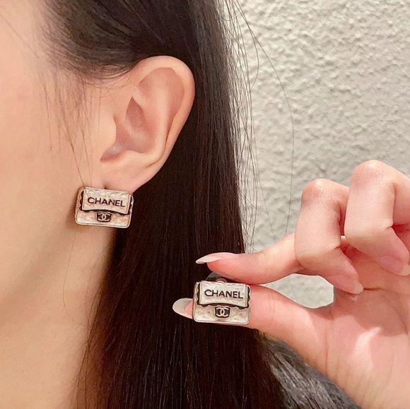 Chanel earrings - Picture 4 of 10